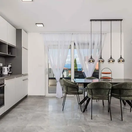 With A - C In Malinska-insel Krk 57368 Apartman *