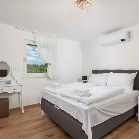 With A - C In Malinska-insel Krk 57368 Apartman *